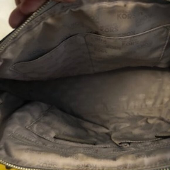 Michael Kors Stylist Bag - Picture 4 of 7